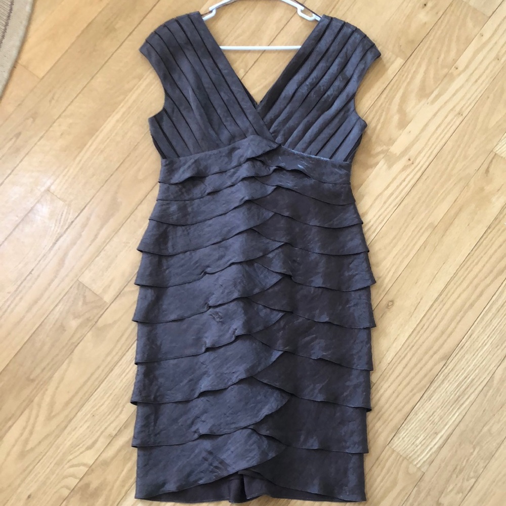 Adrianna Papell layered V-neck Dress Size 10 Metallic Brown